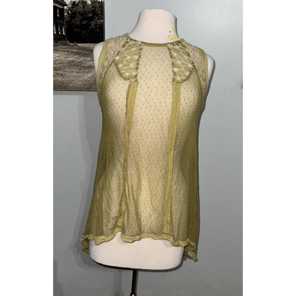 Aratta Silent Journey Tops - Arrata Silent Journey sheer sage green Swiss dot tank blouse high low Medium